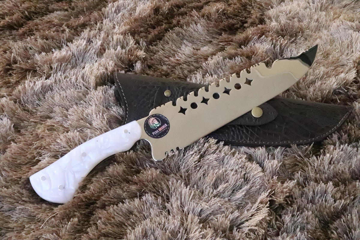 Detalhe do fio de corte preciso da lâmina